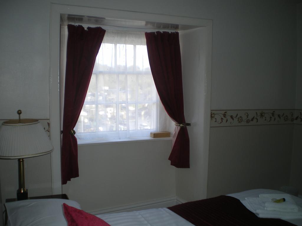 Crown Hotel Pwllheli Buitenkant foto