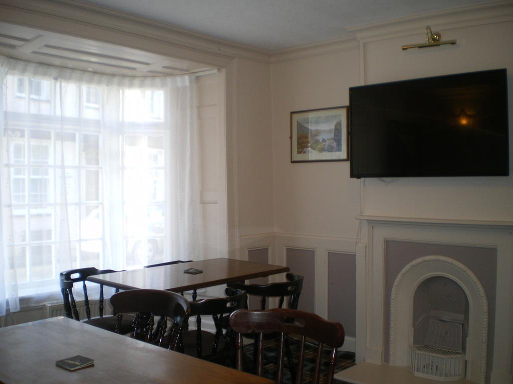 Crown Hotel Pwllheli Buitenkant foto