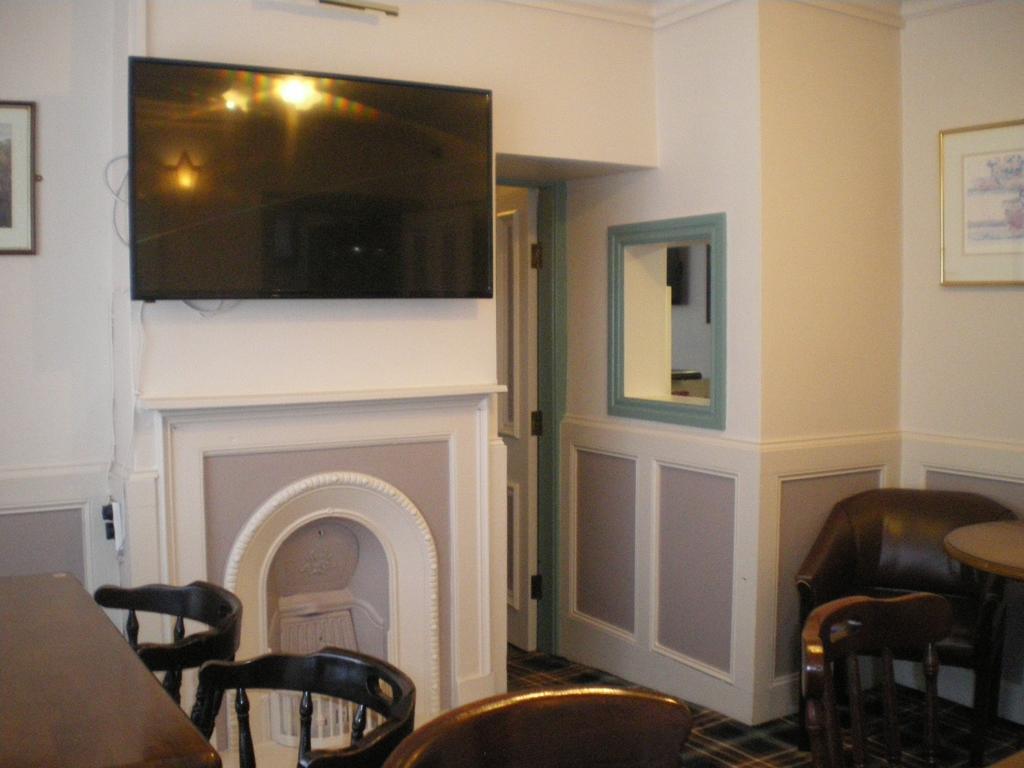 Crown Hotel Pwllheli Buitenkant foto