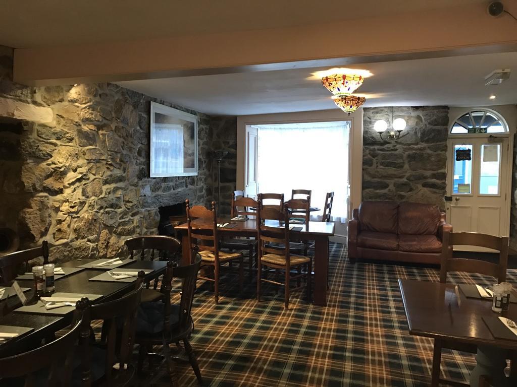 Crown Hotel Pwllheli Buitenkant foto