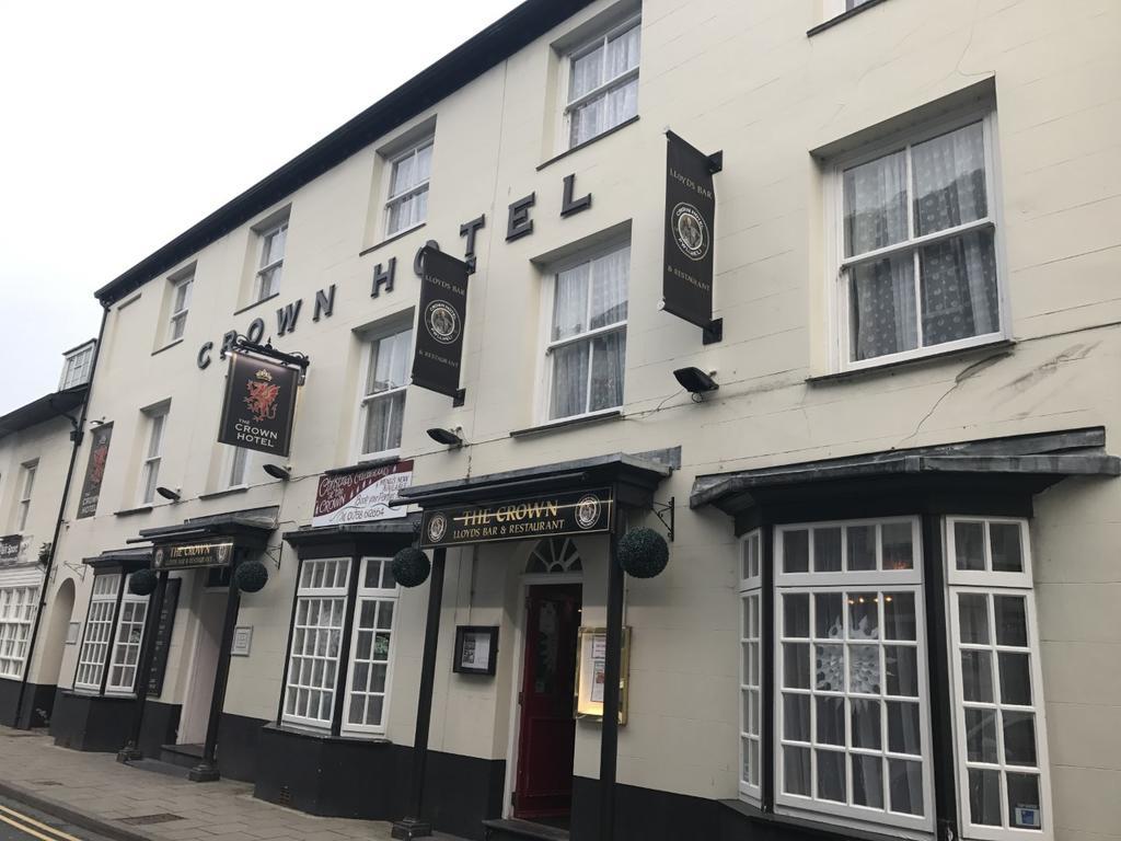 Crown Hotel Pwllheli Buitenkant foto